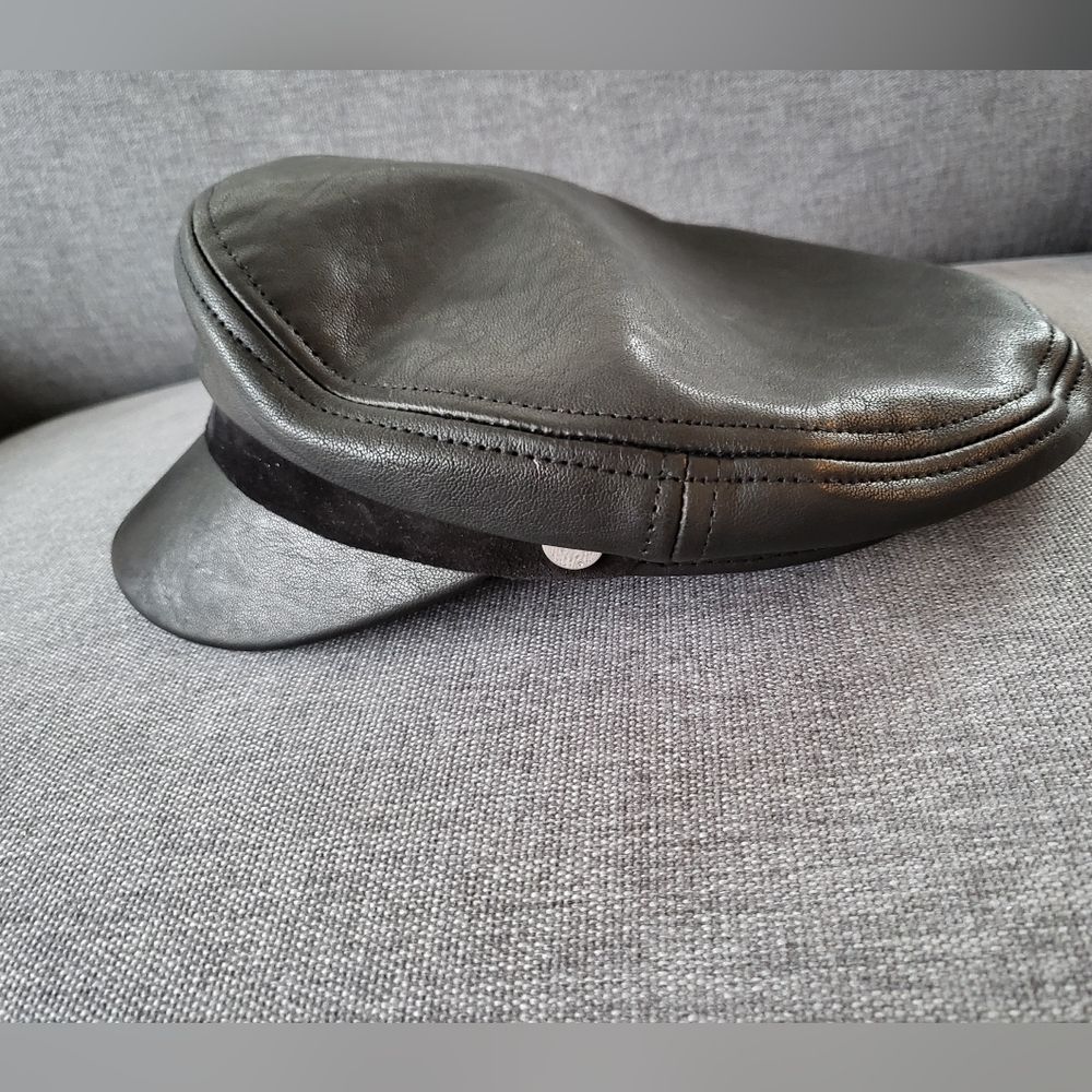 *Brand New* Rag and Bone Leather baker boy hat Size S/M